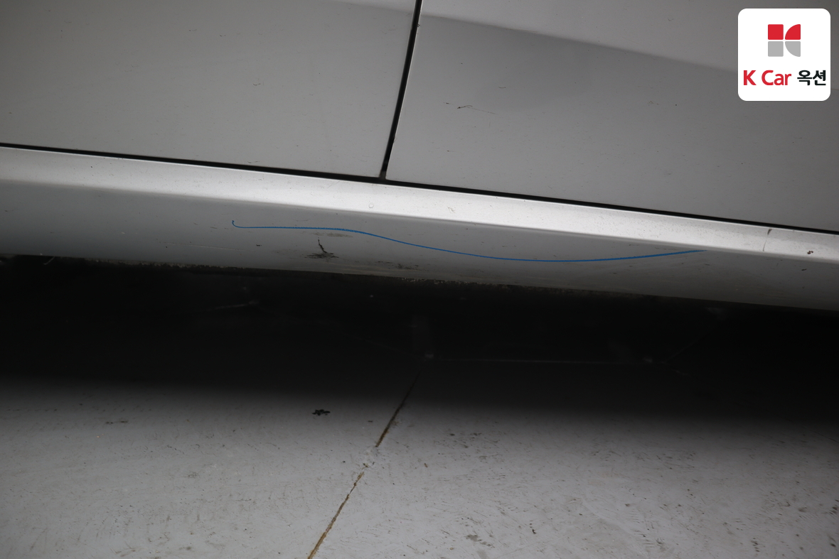 Mercedes-Benz E-Class 2011 - Image 38