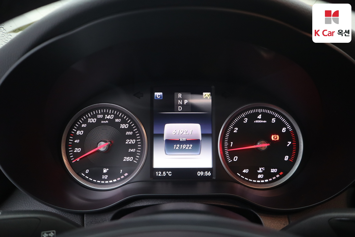 Mercedes-Benz C-Class 2018 - Image 5