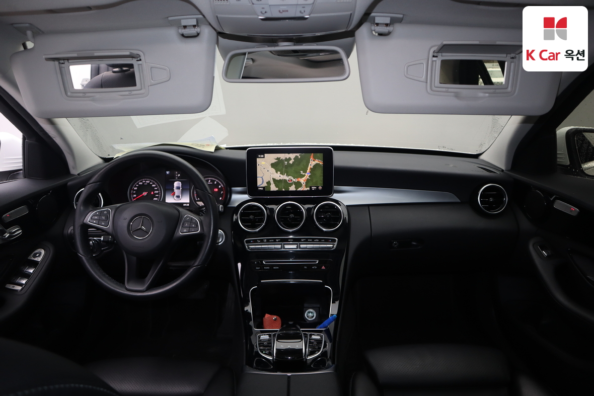 Mercedes-Benz C-Class 2018 - Image 3