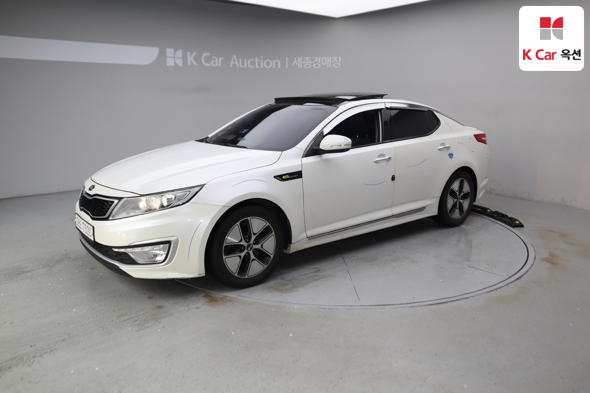 Kia K5 - 1