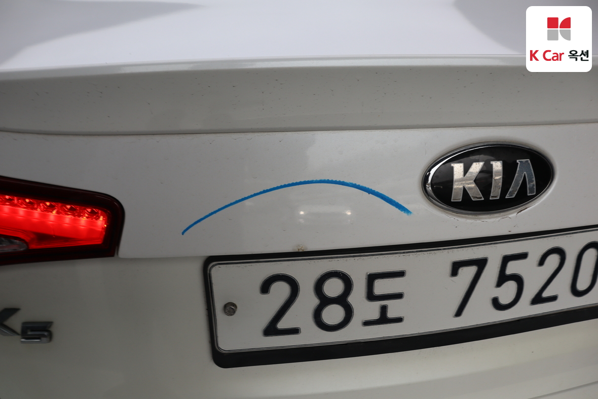 Kia K5 - 40