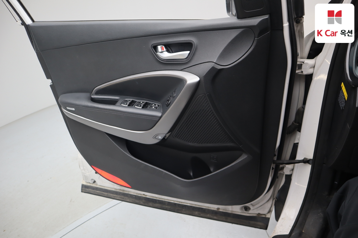 Hyundai Santa Fe 2013 - Image 8