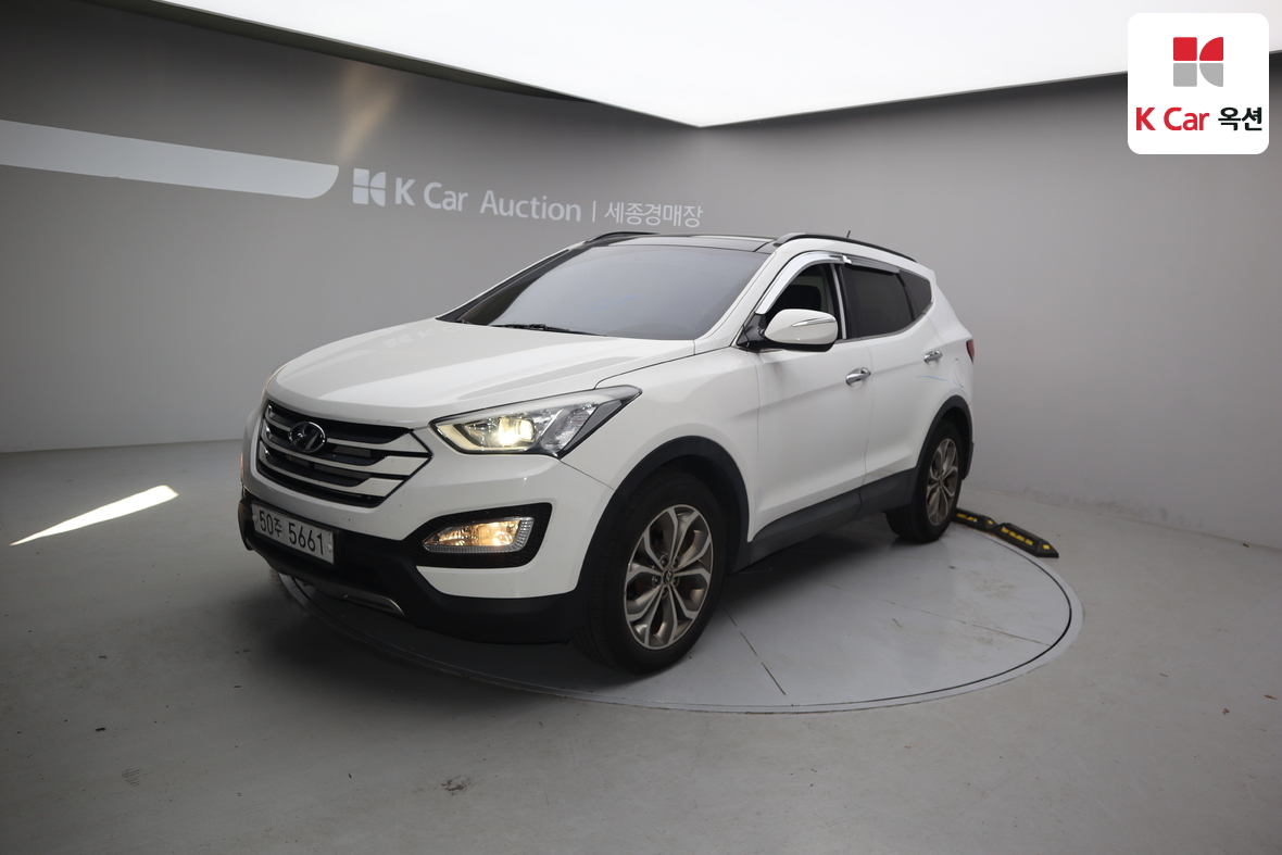 Hyundai Santa Fe 2013 - Image 1