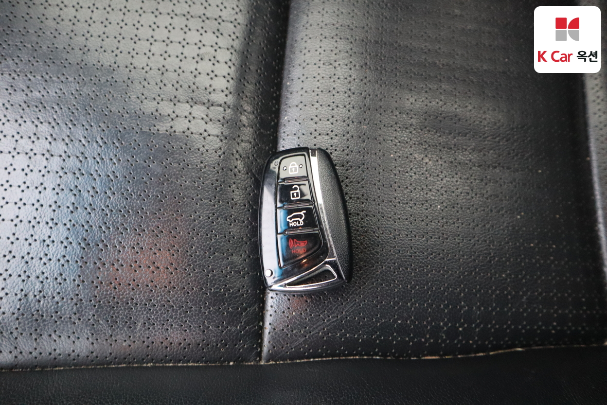 Hyundai Santa Fe 2013 - Image 17