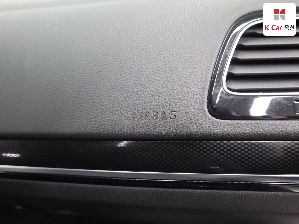 Volkswagen Golf - 34