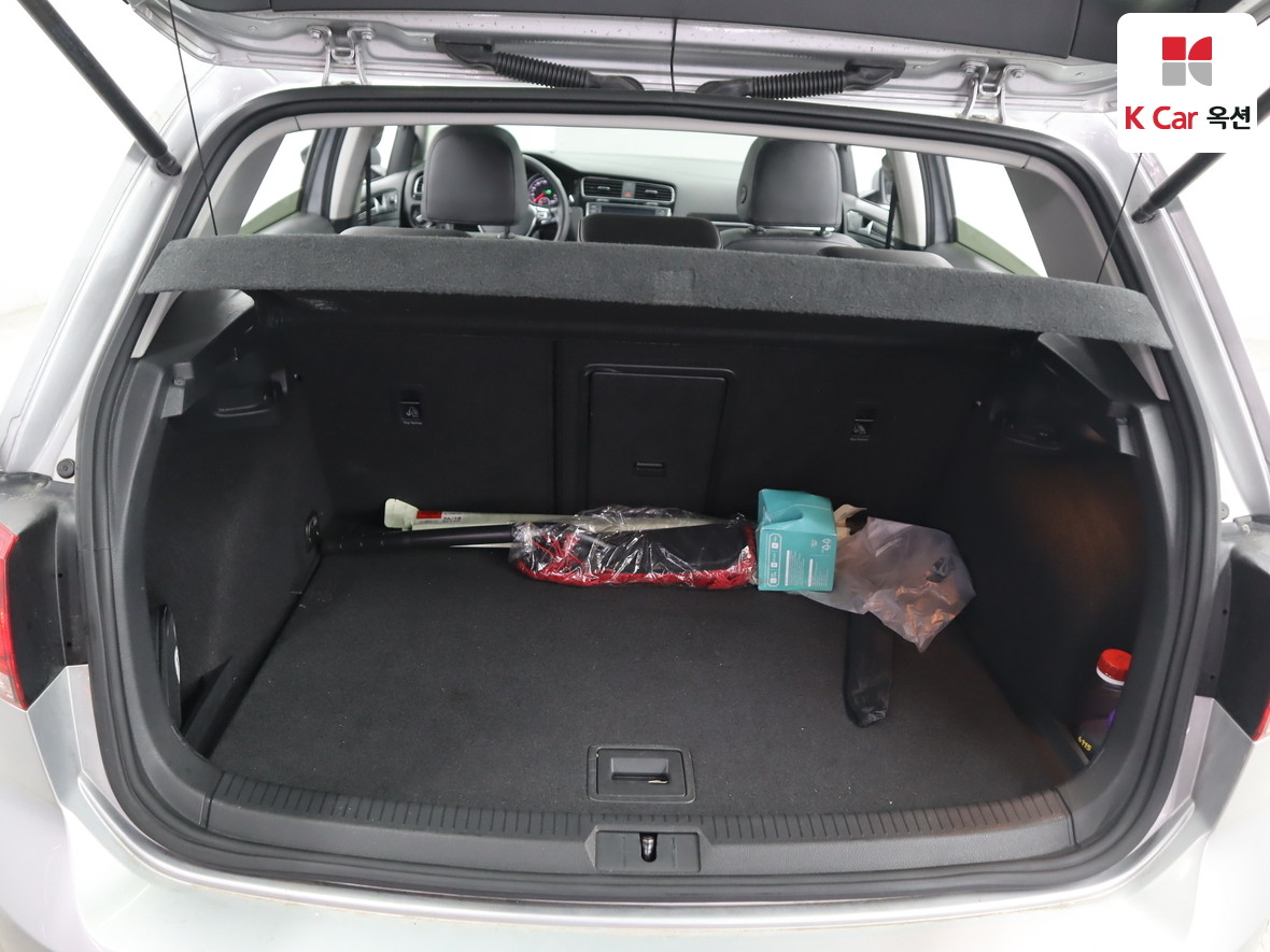 Volkswagen Golf - 27