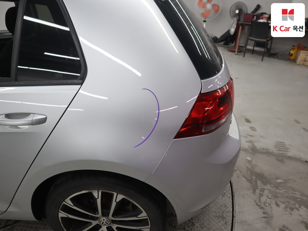 Volkswagen Golf - 42