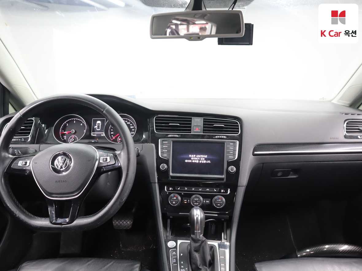 Volkswagen Golf - 3