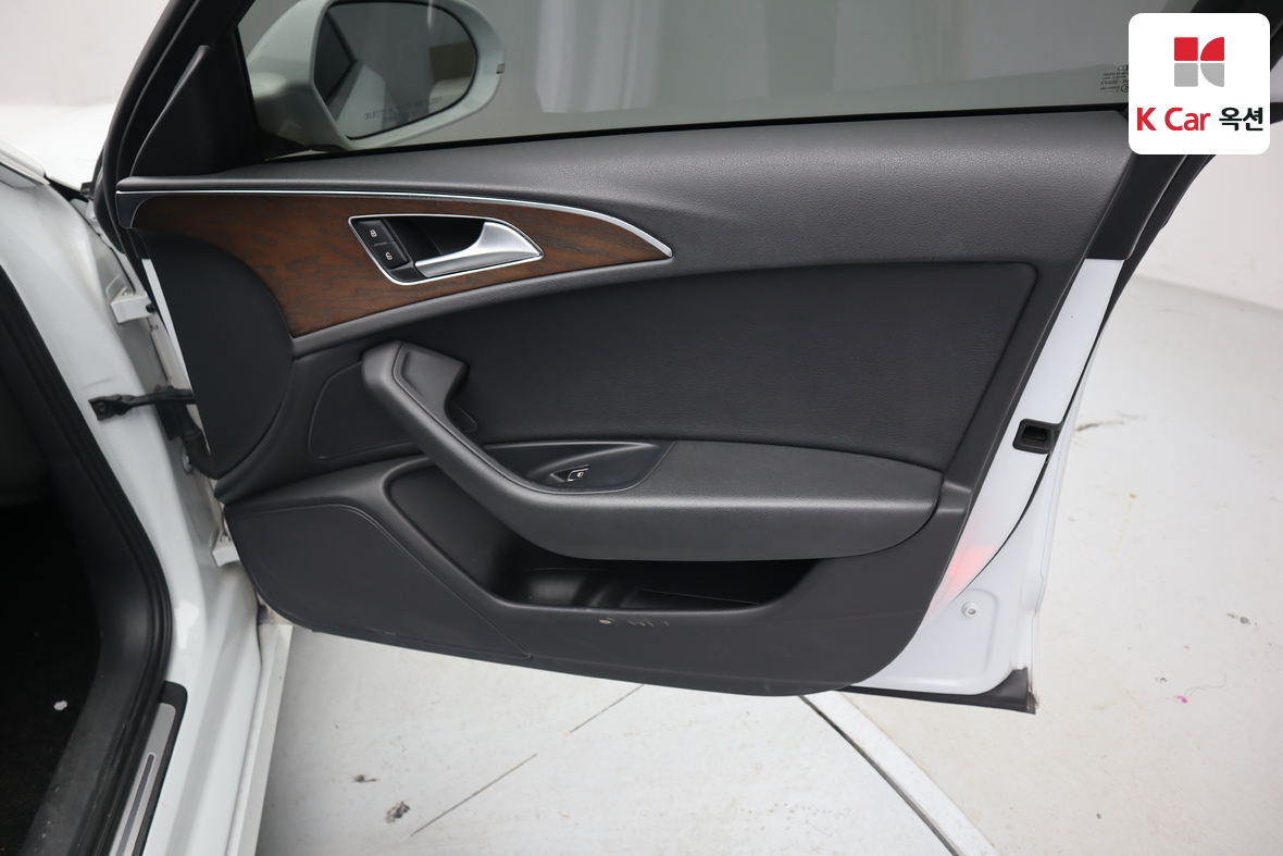 아우디 A6 2016 - 이미지 32