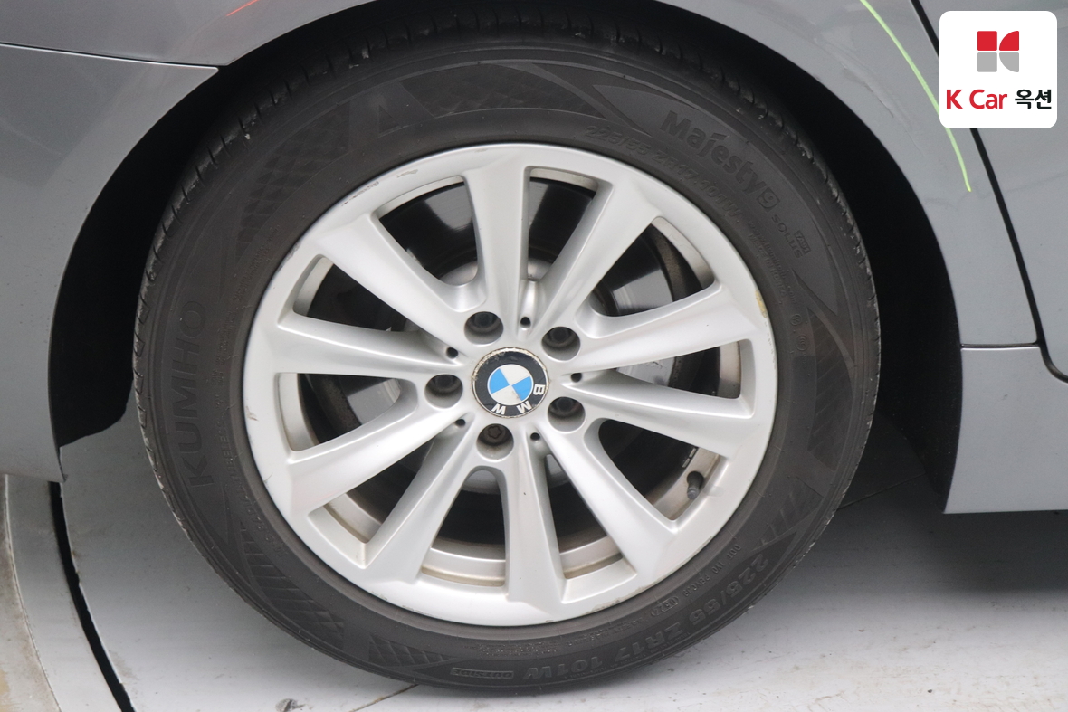 BMW 5 시리즈 2011 - 이미지 46