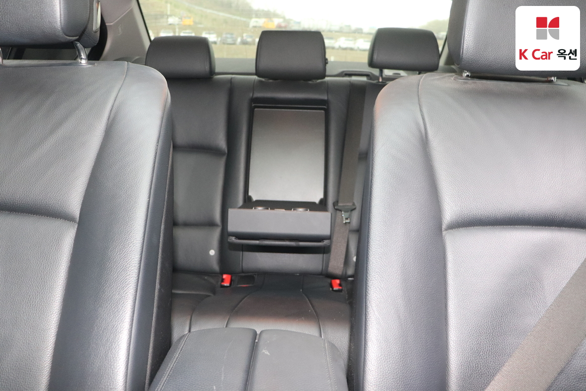 BMW 5 시리즈 2011 - 이미지 19