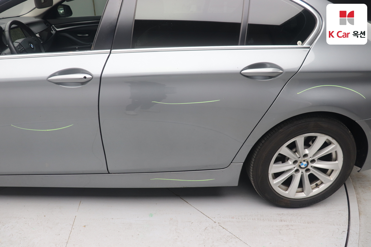 BMW 5 시리즈 2011 - 이미지 38