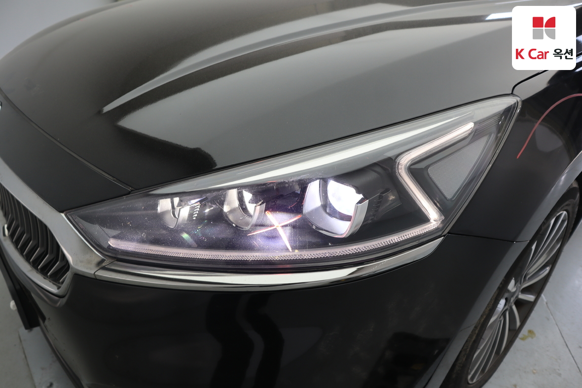 Kia K7 2017 - Image 38