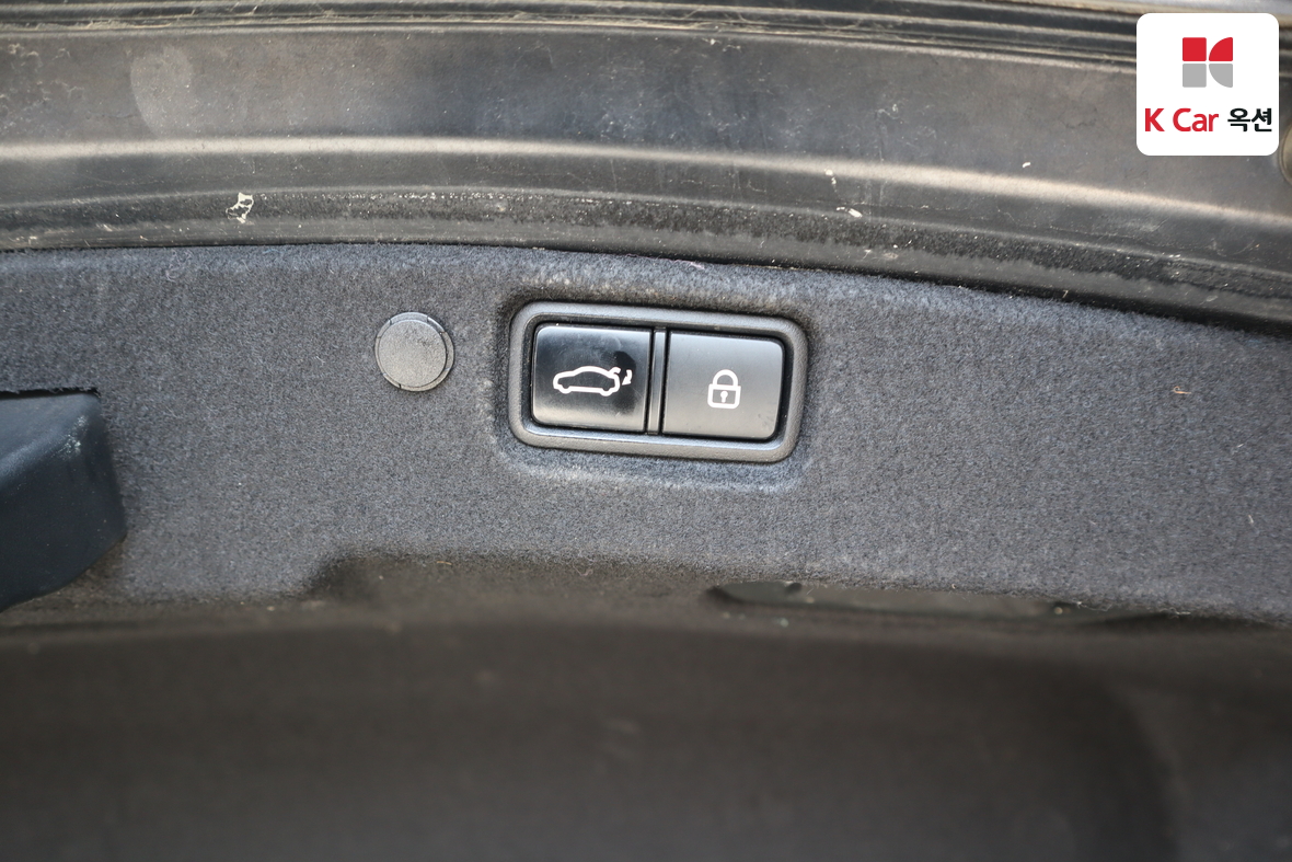 Kia K7 2017 - Image 28