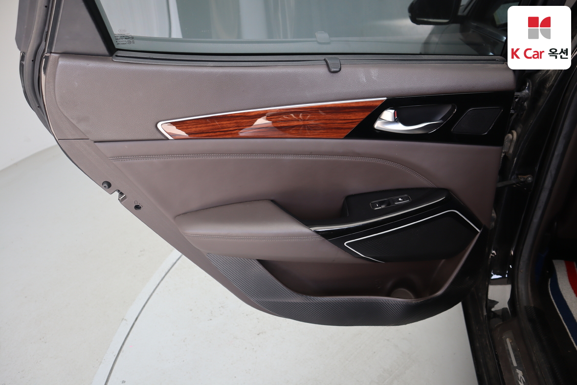 Kia K7 2017 - Image 22