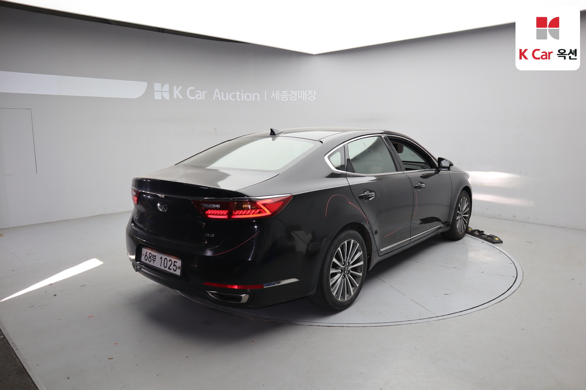 Kia K7 2017 - Image 2