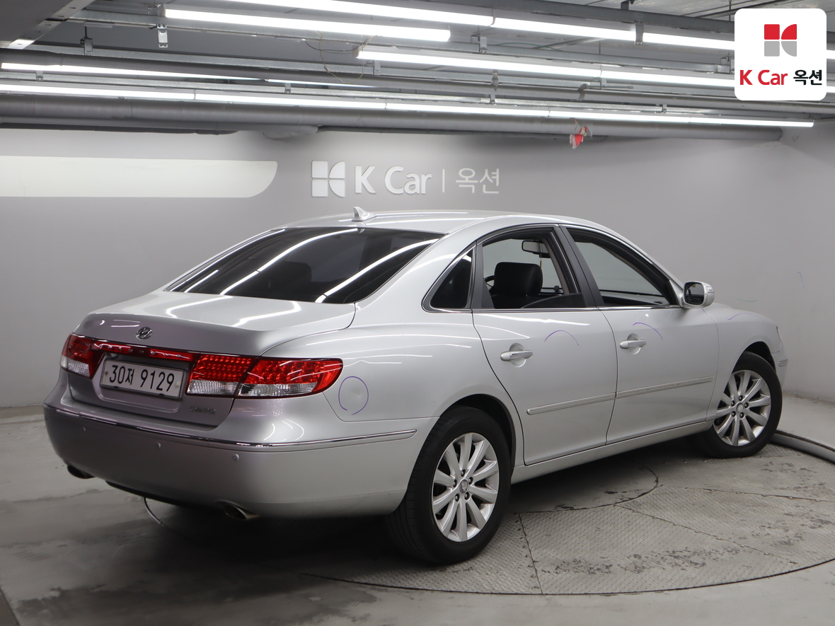 هيونداي جرانجر 2009 - صورة 2