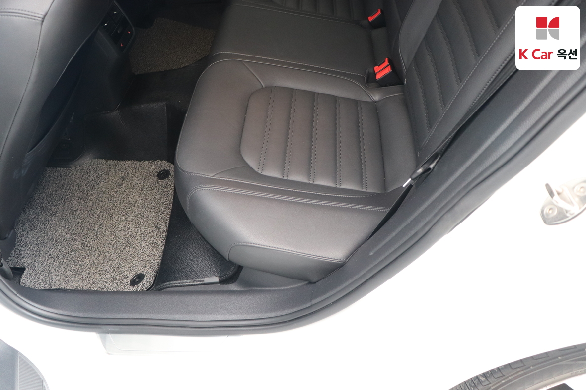 VOLKSWAGEN 파사트 2018 - 이미지 24