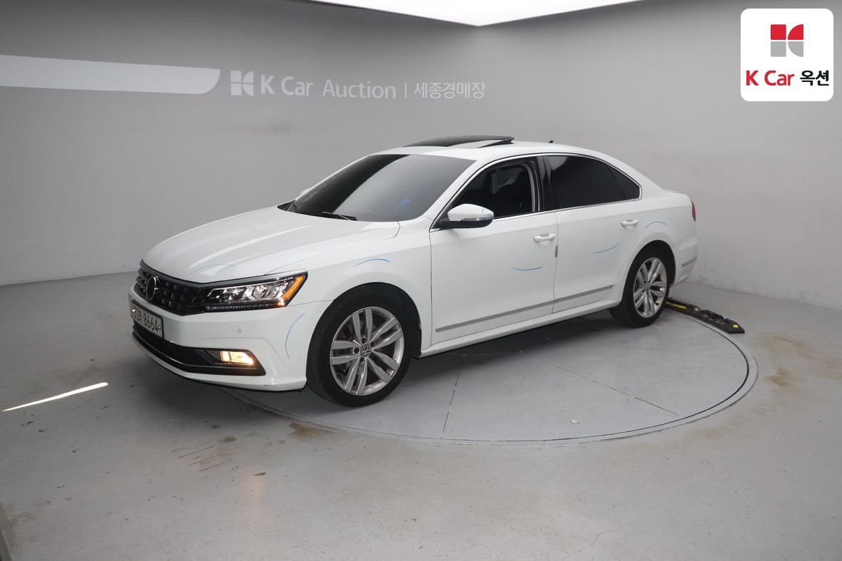 VOLKSWAGEN 파사트 2018 - 이미지 1