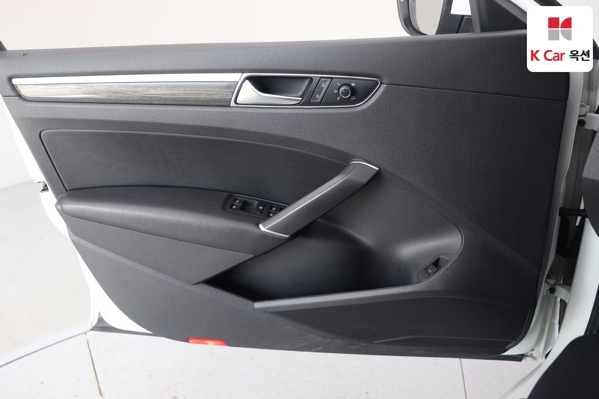 VOLKSWAGEN 파사트 2018 - 이미지 8