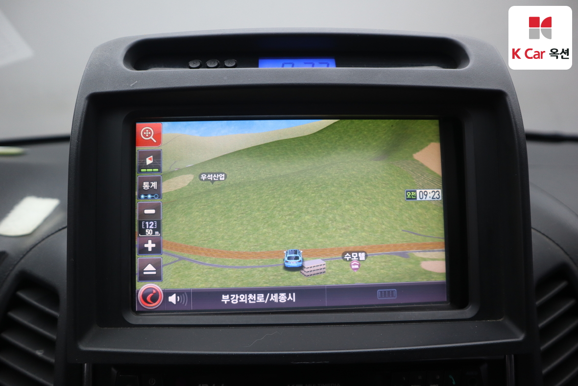 Hyundai Santa Fe 2008 - Image 14