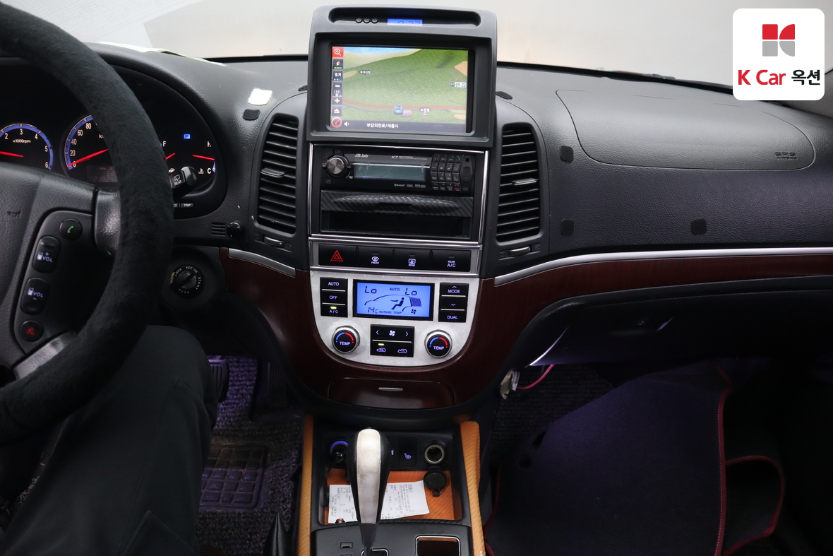 Hyundai Santa Fe 2008 - Image 6