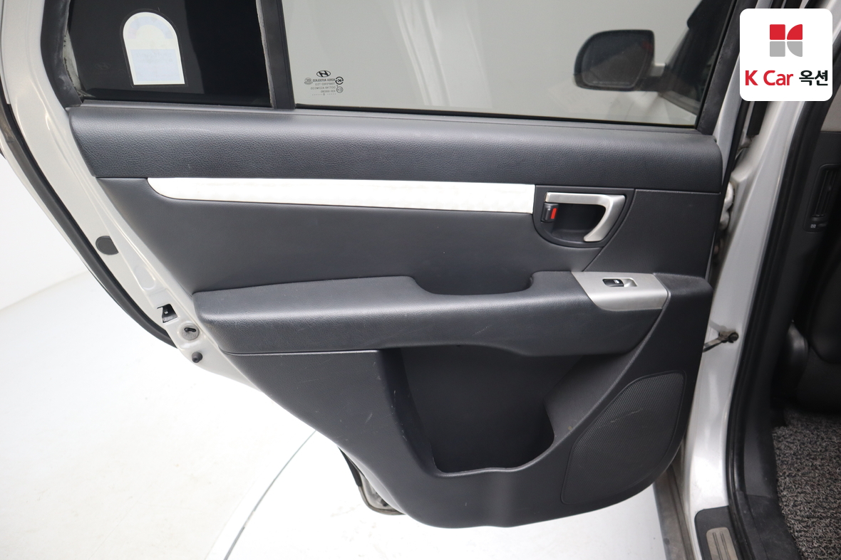 Hyundai Santa Fe 2008 - Image 24