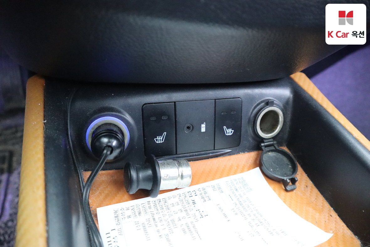 Hyundai Santa Fe 2008 - Image 17