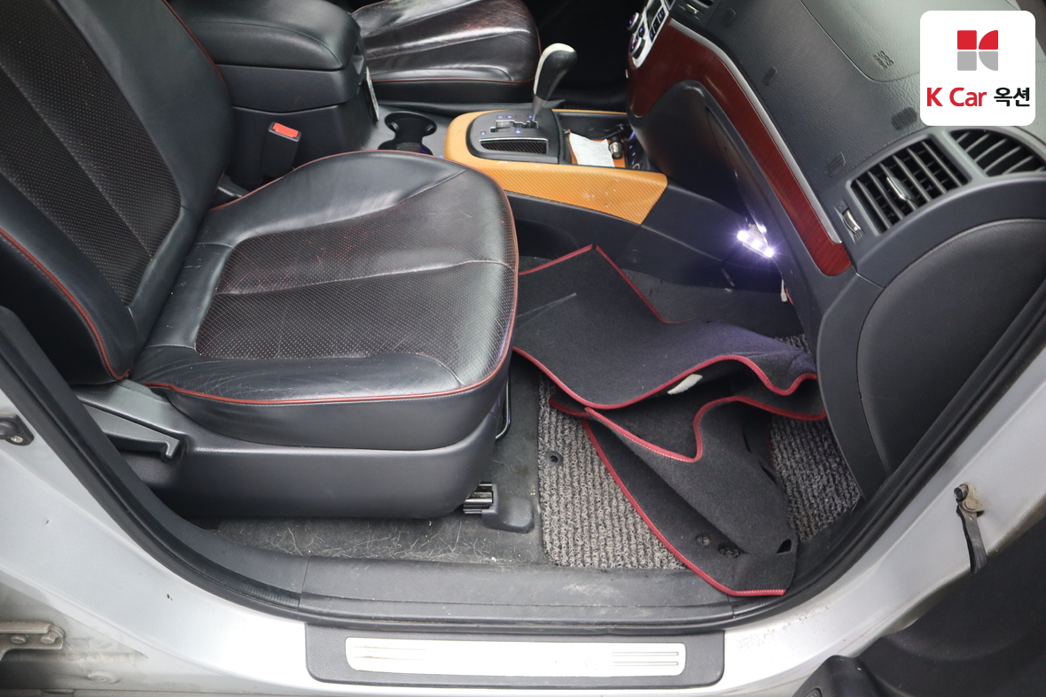 Hyundai Santa Fe 2008 - Image 35