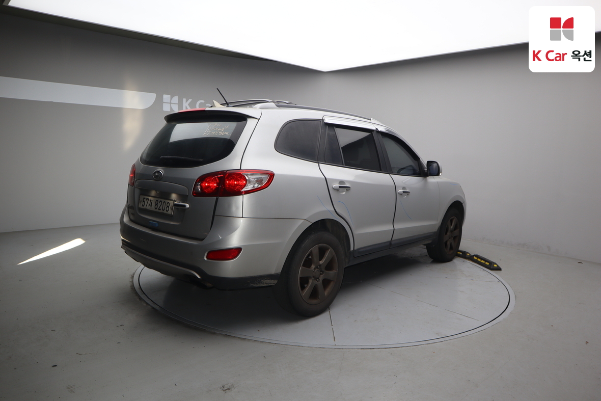 Hyundai Santa Fe 2008 - Image 2