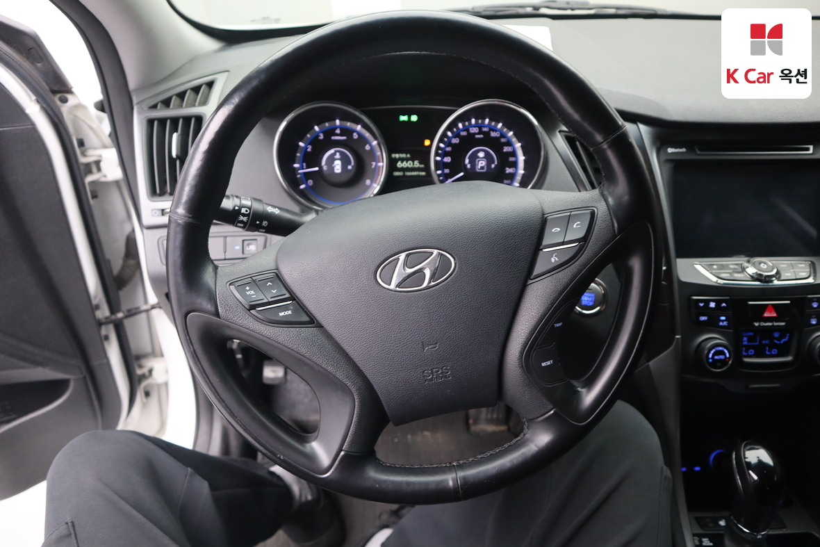 Hyundai Sonata 2013 - Image 10