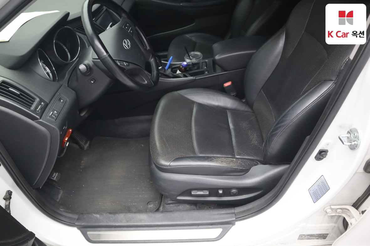 Hyundai Sonata 2013 - Image 20