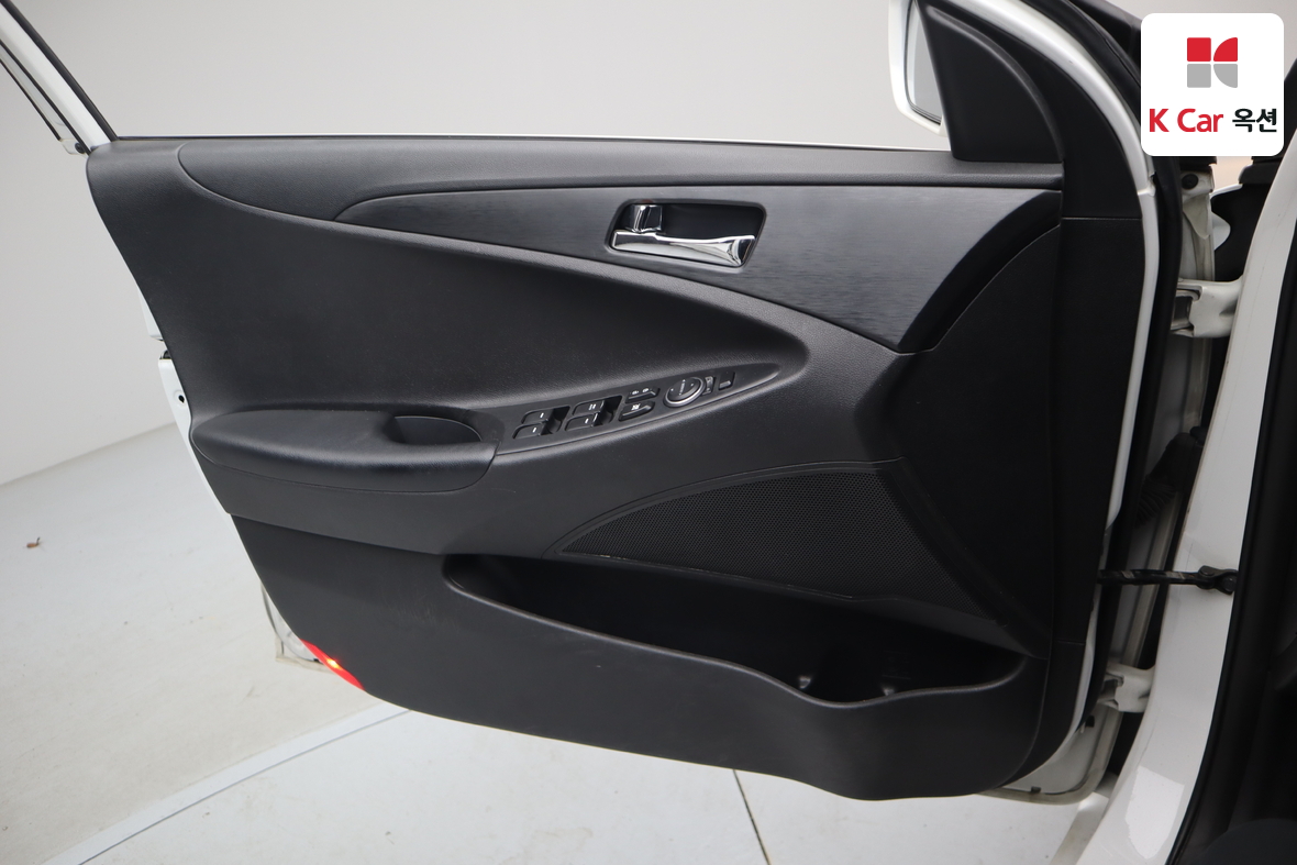 Hyundai Sonata 2013 - Image 8