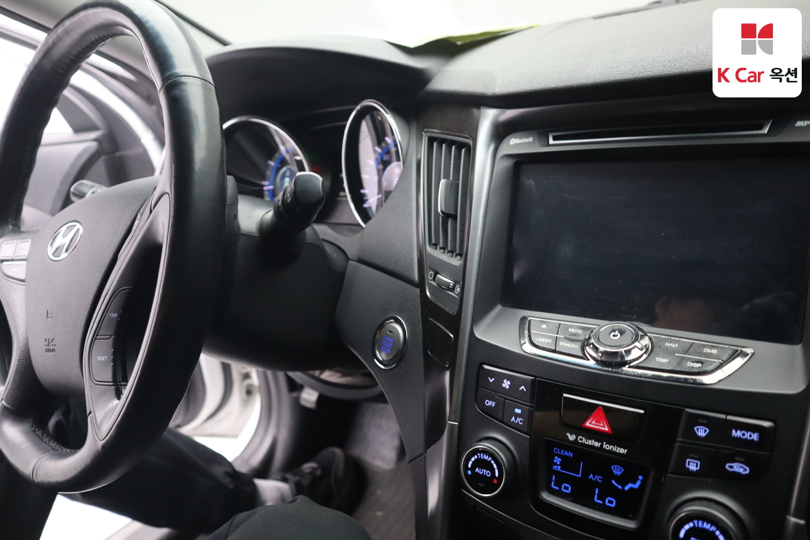 Hyundai Sonata 2013 - Image 11