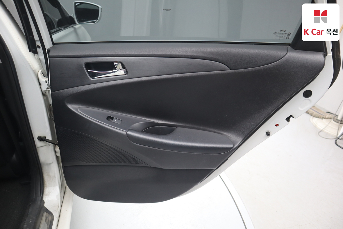 Hyundai Sonata 2013 - Image 26