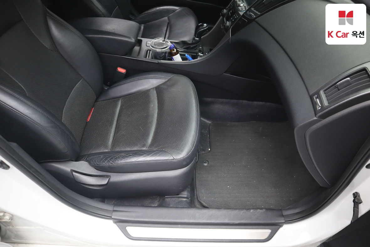 Hyundai Sonata 2013 - Image 29