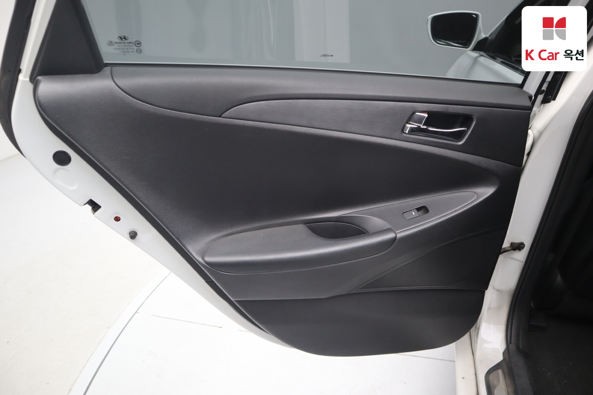 Hyundai Sonata 2013 - Image 22