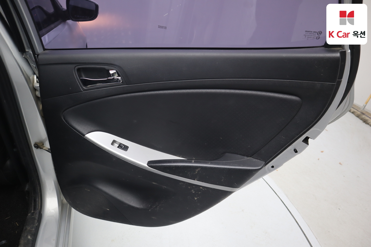 Hyundai Accent 2014 - Image 25