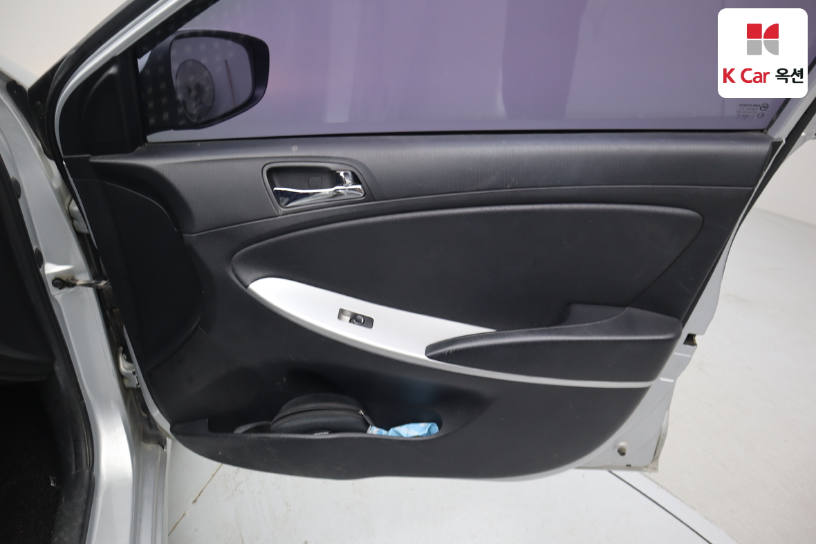 Hyundai Accent 2014 - Image 27