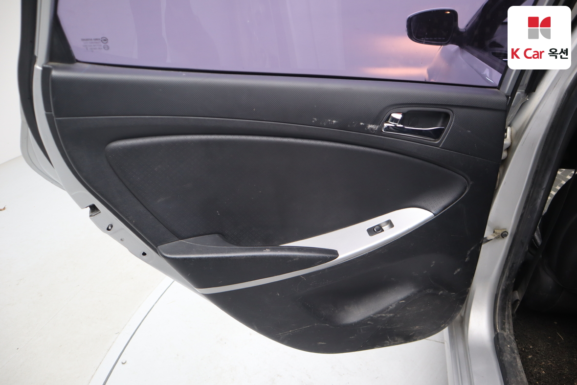 Hyundai Accent 2014 - Image 21