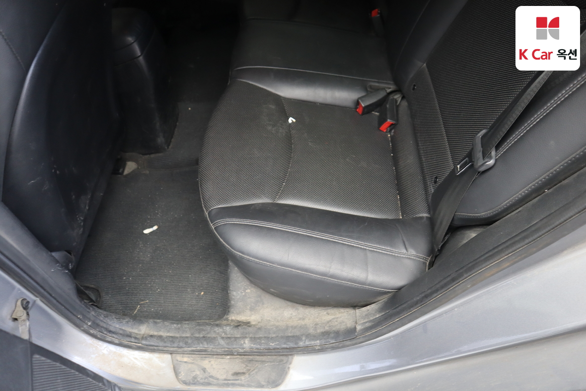 هيونداي إلانترا 2014 - صورة 21