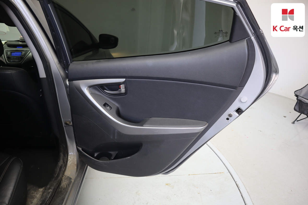 هيونداي إلانترا 2014 - صورة 24