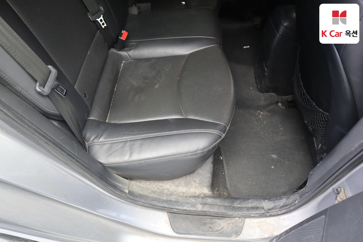 هيونداي إلانترا 2014 - صورة 25