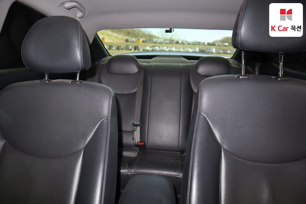 هيونداي إلانترا 2014 - صورة 17