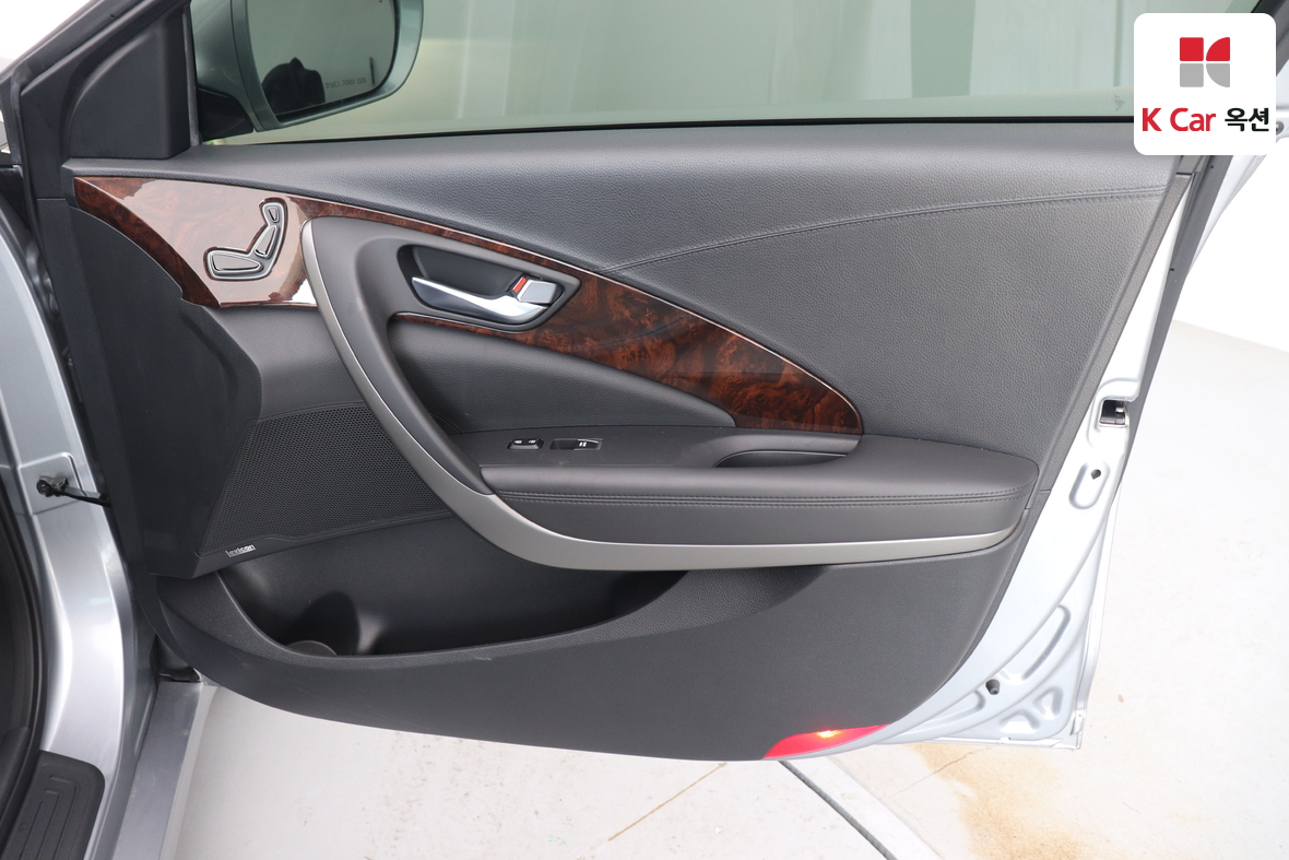 هيونداي أسلان 2015 - صورة 30