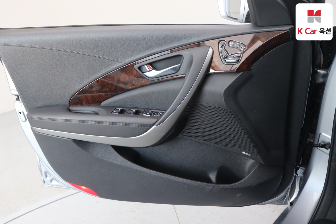 هيونداي أسلان 2015 - صورة 8