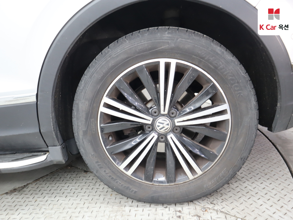 Volkswagen Tiguan - 46