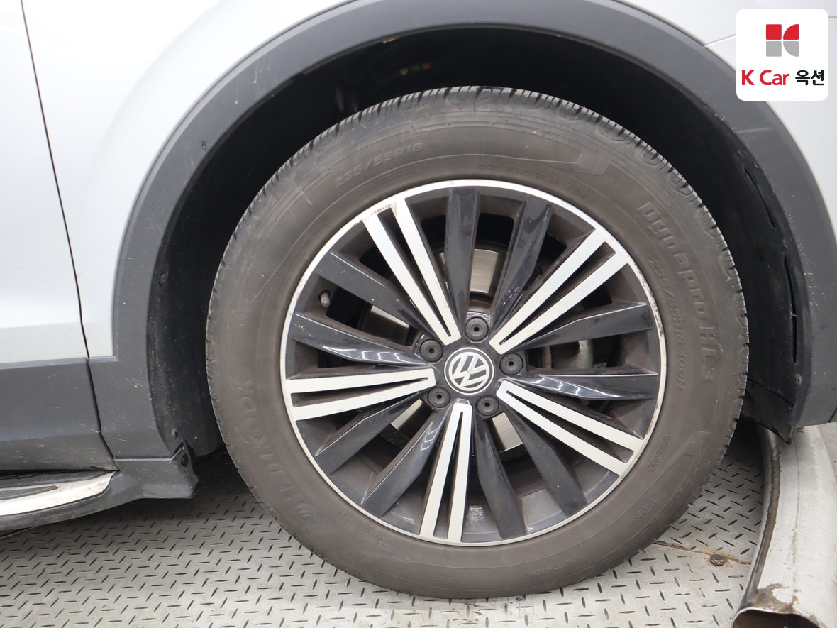 Volkswagen Tiguan - 44