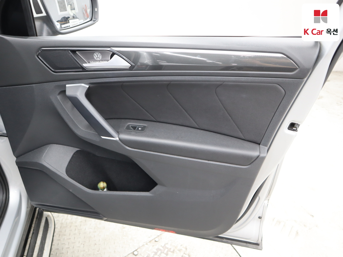 Volkswagen Tiguan - 31