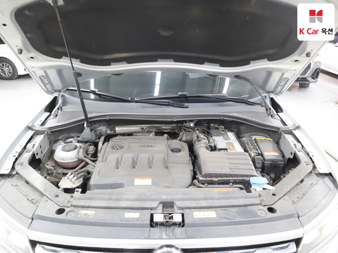 Volkswagen Tiguan - 35
